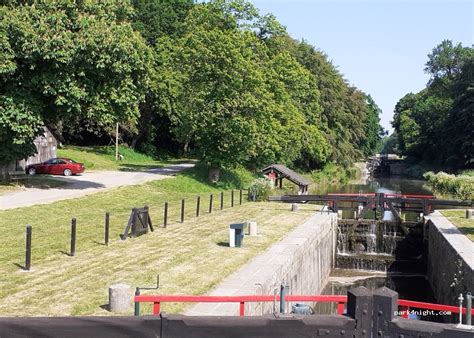 Parking à Hédé-Bazouges