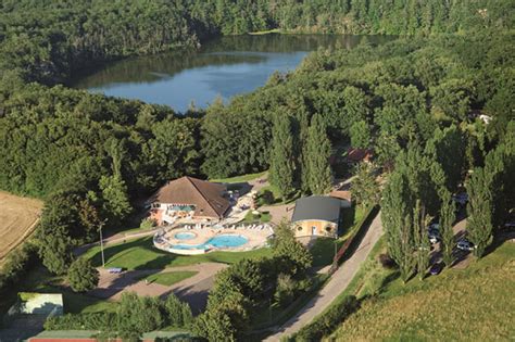 Parking à Le Val-Larrey