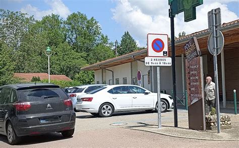 Parking à Priay