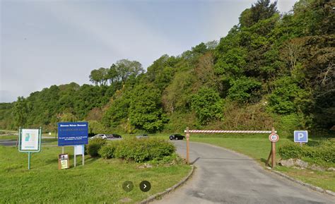 Parking à Saint-Samson-sur-Rance
