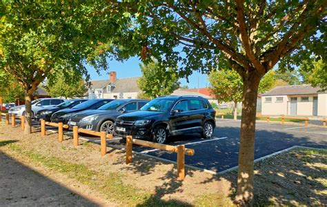 Parking du centre à Plazac
