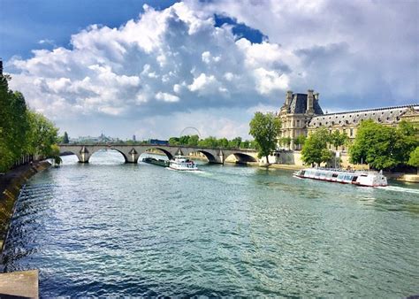 Parking with Axxès à Pont-du-Casse