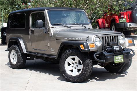 Pictures-Of-Black-Jeep-Wrangler-Unlimited-2005-2006

