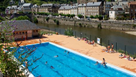 Piscine à Estaing