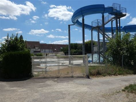 Piscine à Montholon