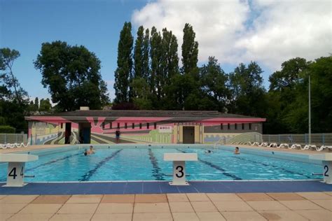 Piscine de Azay le Rideau à Azay-le-Rideau