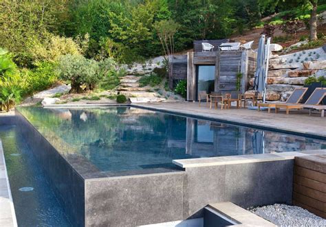 Piscines design à Fondettes