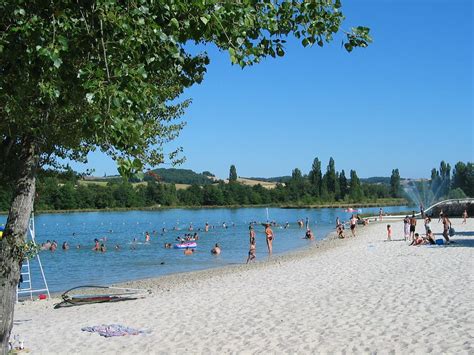 Place centrale à Saramon