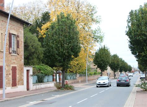 Place de la Coupée à Charnay-lès-Mâcon