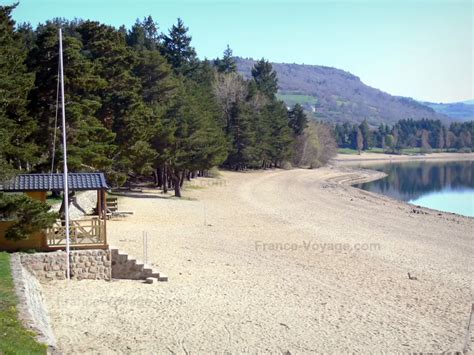 Plage Issarles à Issarlès