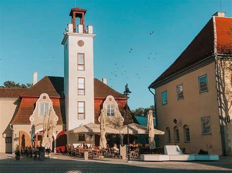 Pritsumaja Grill & Bar Tallinna 4, Kuressaare, 93819 Saare maakond