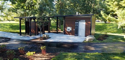 Public Toilet à Massignieu-de-Rives