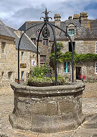 Puits à Locronan