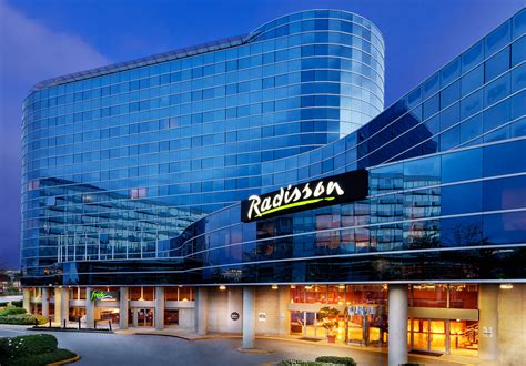 RADISON HOTEL & RESTAURANT