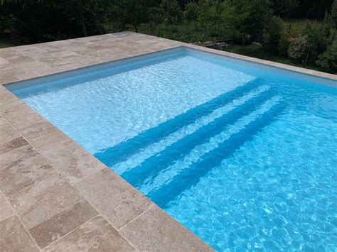 RV PISCINES à Morestel