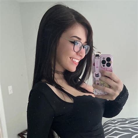 Raya Waifuu Onlyfans Leak 36 PPV