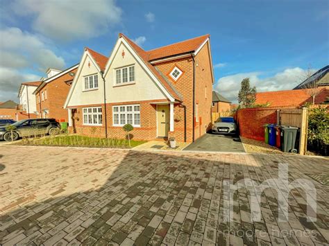 Redrow Woodford