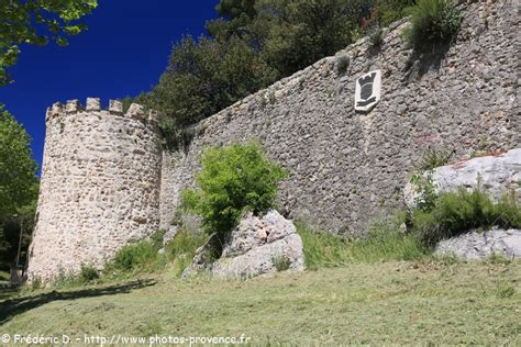 Remparts du Château de Sillans-la-Cascade à Sillans-la-Cascade