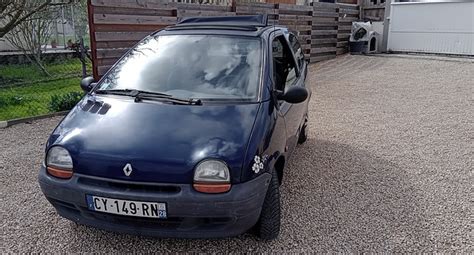 Renault à Frontenay-Rohan-Rohan