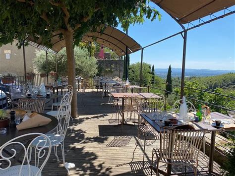 Restaurant à Saumane