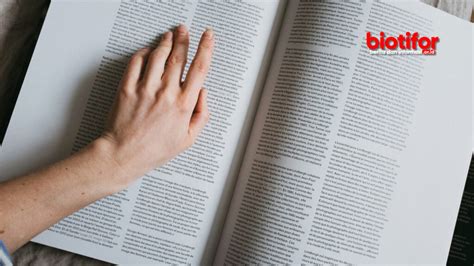 Review Buku
