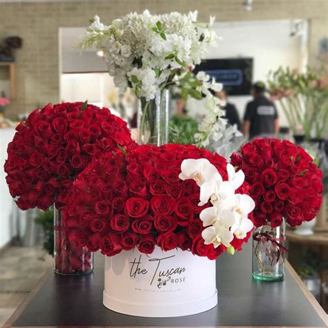 Ring A Roses - Luxury Flower Delivery In Mumbai