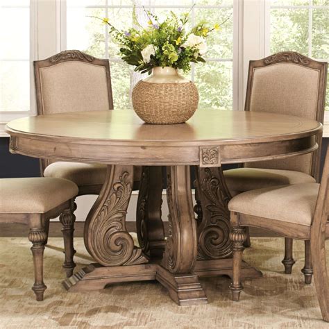 Round-Dining-Room-Table-With-Leaf
