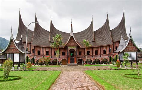 Rumah Bagonjong Riau