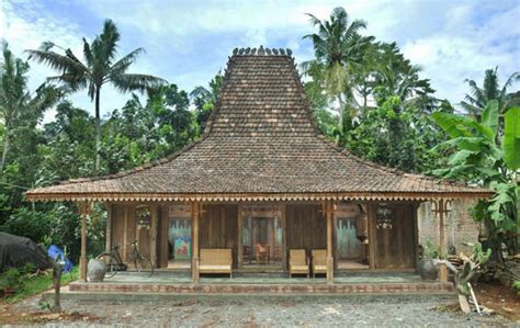 Rumah Adat Jawa Tengah