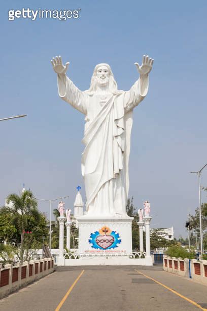 Sacred Heart of Jesus statue, Velankanni