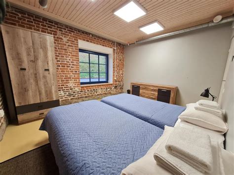 Sadama Hostel & Caravan Camping Lootsi 2a, Pärnu, 80012 Pärnu maakond