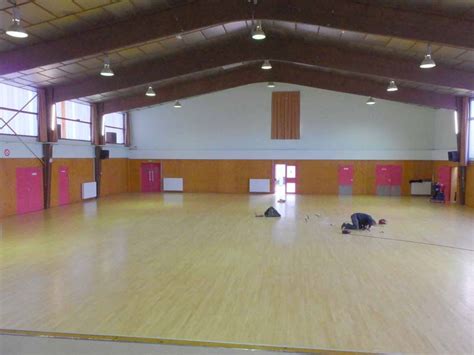 Salle Des Fetes à Linars