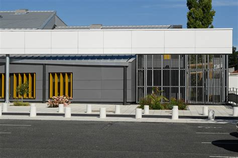 Salle de Saint-Jean-de-la-Ruelle à Saint-Jean-de-la-Ruelle