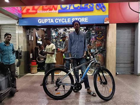 Santosh cycle store