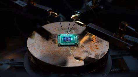Scientists smash record in stacking semiconductor transistors for large-area electronics