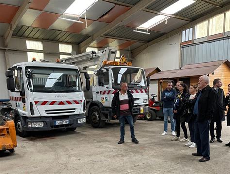 Services techniques à Crèvecoeur-le-Grand