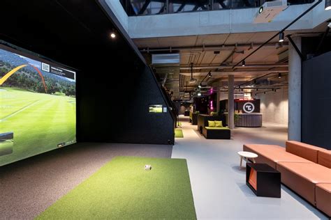 Seven Tees Golf and Bar - Indoor Golf München