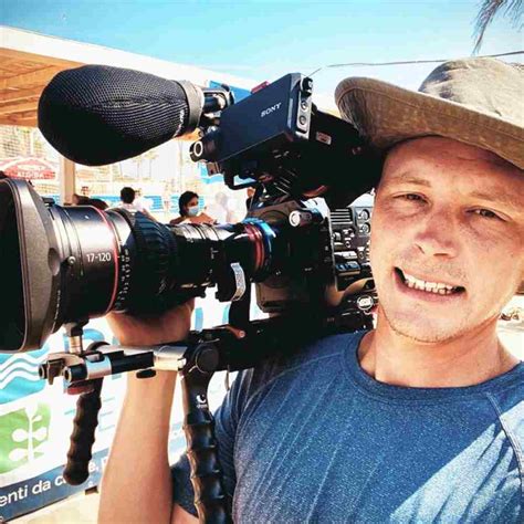 Simon Vacher - Freelance Camera Operator & Editor