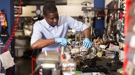 Small Engine Mechanic Career