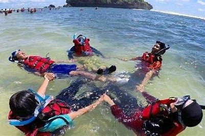 Snorkeling di Pantai Terdekat di Indonesia