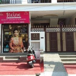 Spa and Message Parlour in Haridwar