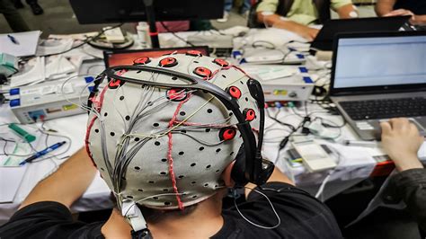 Speech brain-computer interface decodes Mandarin Chinese from neural activity