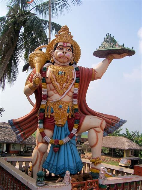 Sri Hanuman Statue