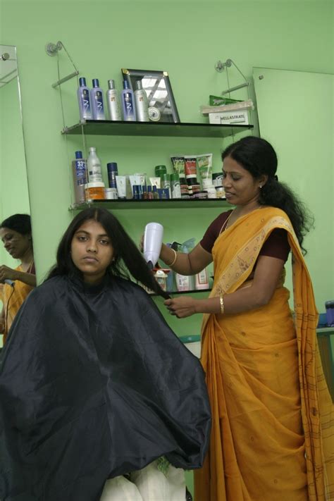 Sri Janani Beauty Parlour(Ladies)