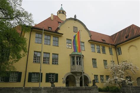 Staatl. Gymnasium Karlsgymnasium München, Ausbildungsrichtung: SG; HG