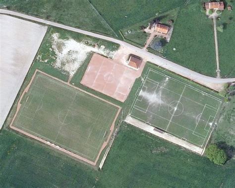 Stade à Parigny
