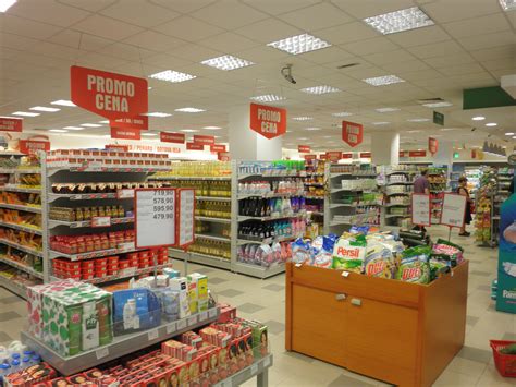 Supermarket gambar