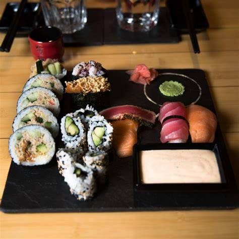 Sushi World Naples