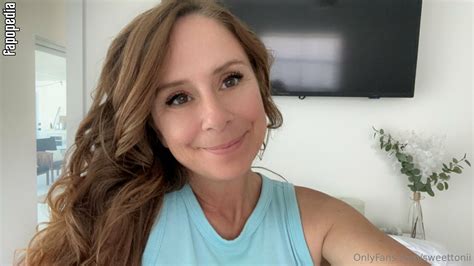 Sweettonii Onlyfans Leak 32 HD