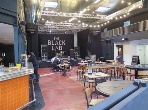 THE BLACK LAB à Wasquehal